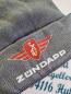 Preview: Zündapp Strickmütze – Klassisches Design in Grau mit Rot Weißem Zündapp-Flügellogo und Schriftzug